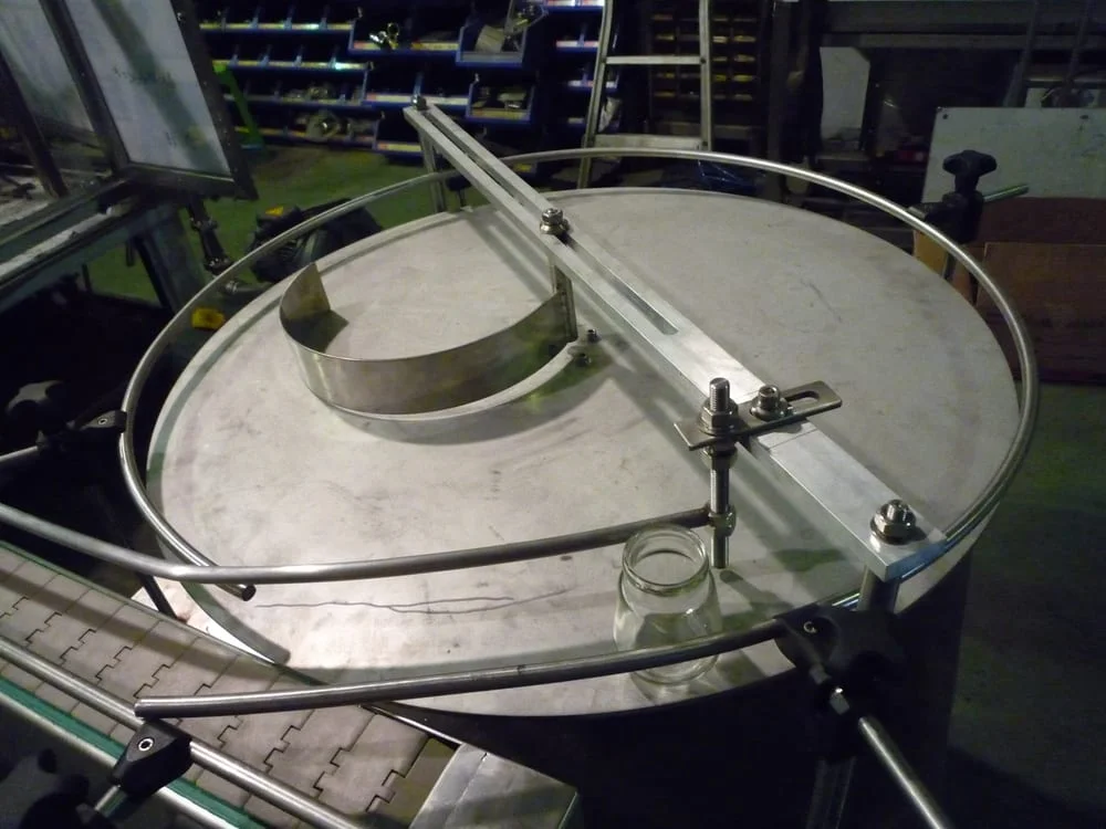 EDELSTEIN rotary bottle accumulation table