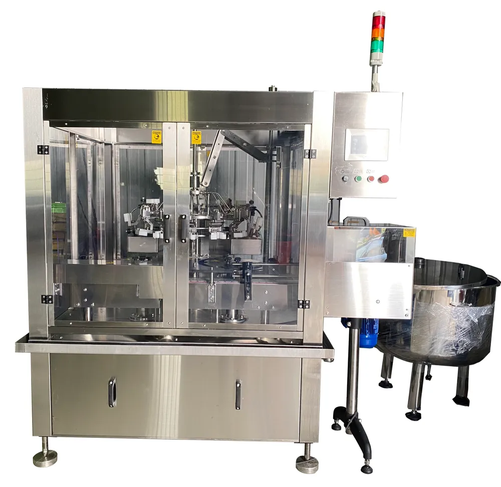 EDELSTEIN rotary bottle rinser spraying bottles before filling